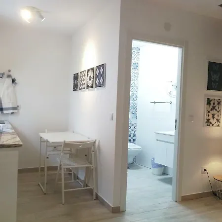 Bmyt - The Lägenhet Lisboa